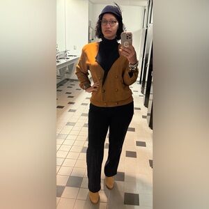 Vintage Stylish Tan Double-Breasted Blazer with Black Collar